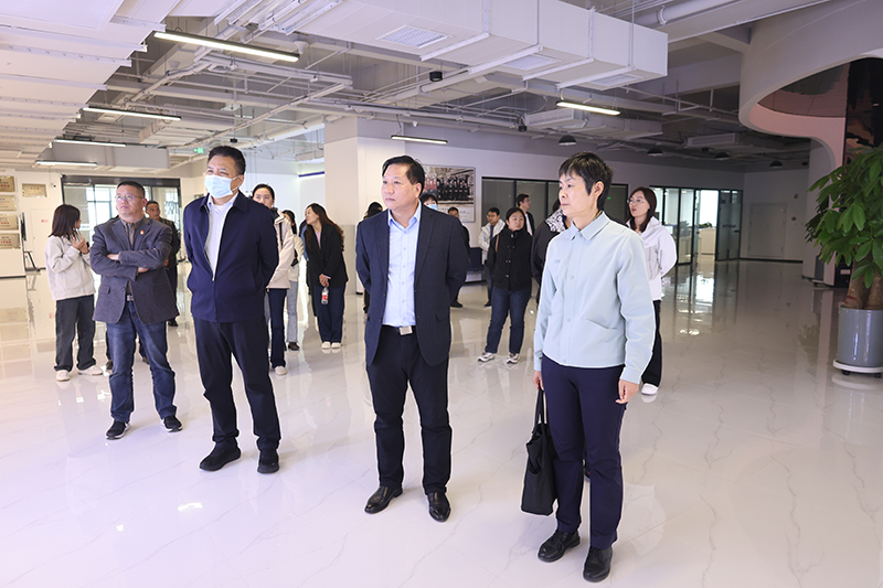 郑州市科协赴雷神研究院开展主题党日活动