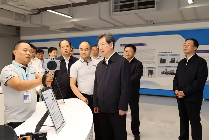 省委书记楼阳生调研雷神光电技术研究院